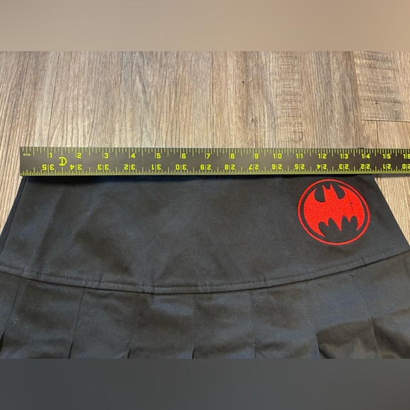 NWT Dolls Kill x DC You Summoned Me Pleated Mini Skirt M Batman High Rise Punk - Picture 4 of 9